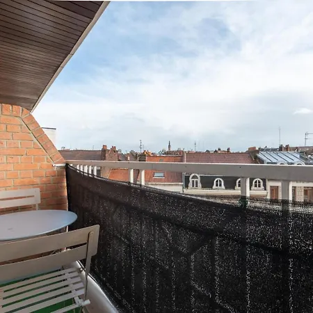 Balcony + Parking! Apartment *